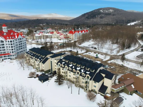 $300,000 | 48 Cooper Memorial Drive, Unit 213/213A, Lincoln, NH 03251