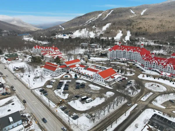 $300,000 | 48 Cooper Memorial Drive, Unit 213/213A, Lincoln, NH 03251