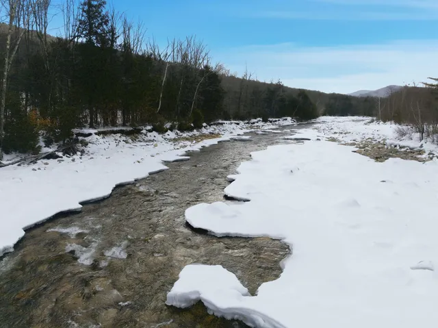 $300,000 | 48 Cooper Memorial Drive, Unit 213/213A, Lincoln, NH 03251