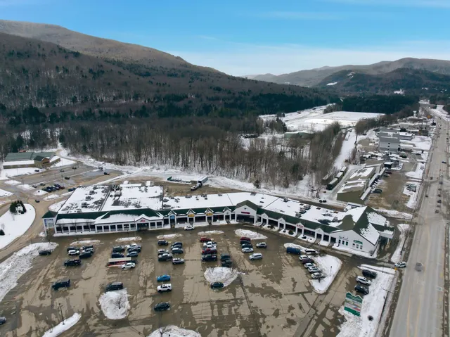 $300,000 | 48 Cooper Memorial Drive, Unit 213/213A, Lincoln, NH 03251