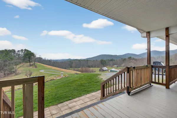$411,000 | 329 Mill Creek Road, Chilhowie, VA 24319