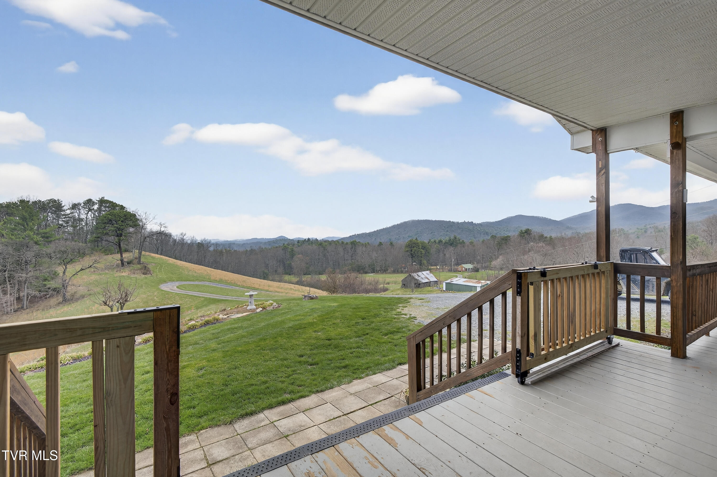 329 Mill Creek Road Chilhowie, VA 24319 - Photo 3 of 61 329-Mill-Creek-Rd-Chilhowie-VA Highlands