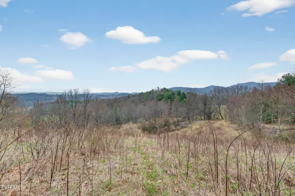$411,000 | 329 Mill Creek Road, Chilhowie, VA 24319