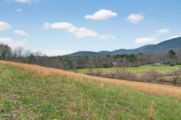 $411,000 | 329 Mill Creek Road, Chilhowie, VA 24319