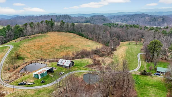 $411,000 | 329 Mill Creek Road, Chilhowie, VA 24319