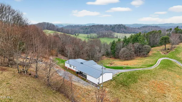 $411,000 | 329 Mill Creek Road, Chilhowie, VA 24319