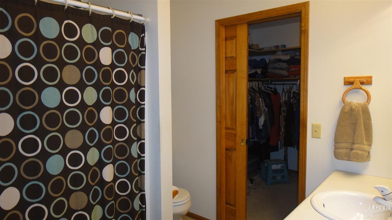1009 Cross Pointe Decatur, IN 46733 - Photo 14 of 25