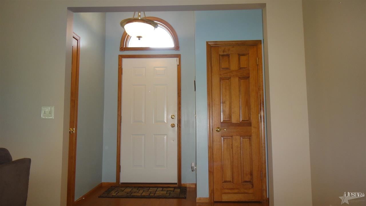 1009 Cross Pointe Decatur, IN 46733 - Photo 8 of 25