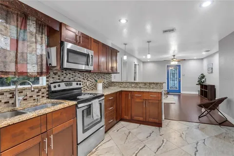 $299,900 | 2916 West Crest Avenue, Tampa, FL 33614