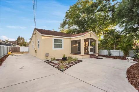 $299,900 | 2916 West Crest Avenue, Tampa, FL 33614