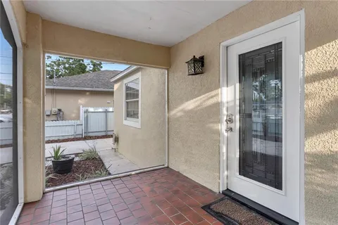 $299,900 | 2916 West Crest Avenue, Tampa, FL 33614