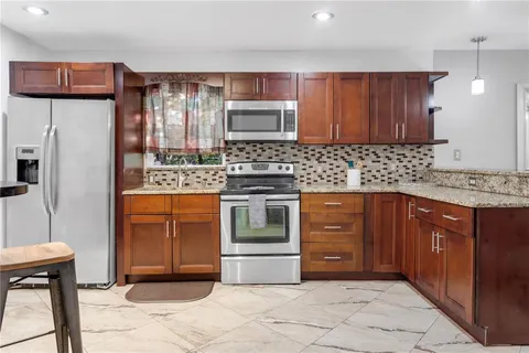 $299,900 | 2916 West Crest Avenue, Tampa, FL 33614