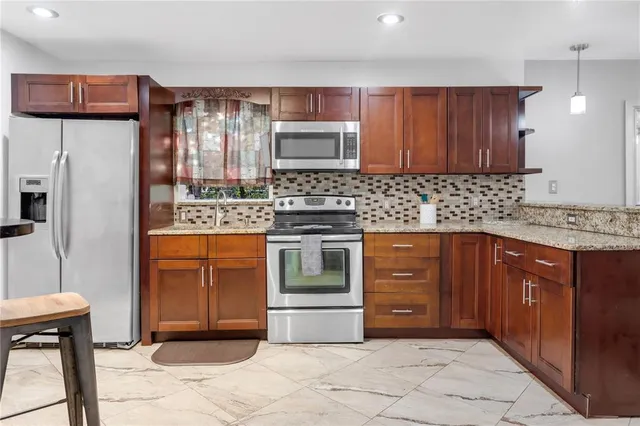 $299,900 | 2916 West Crest Avenue, Tampa, FL 33614