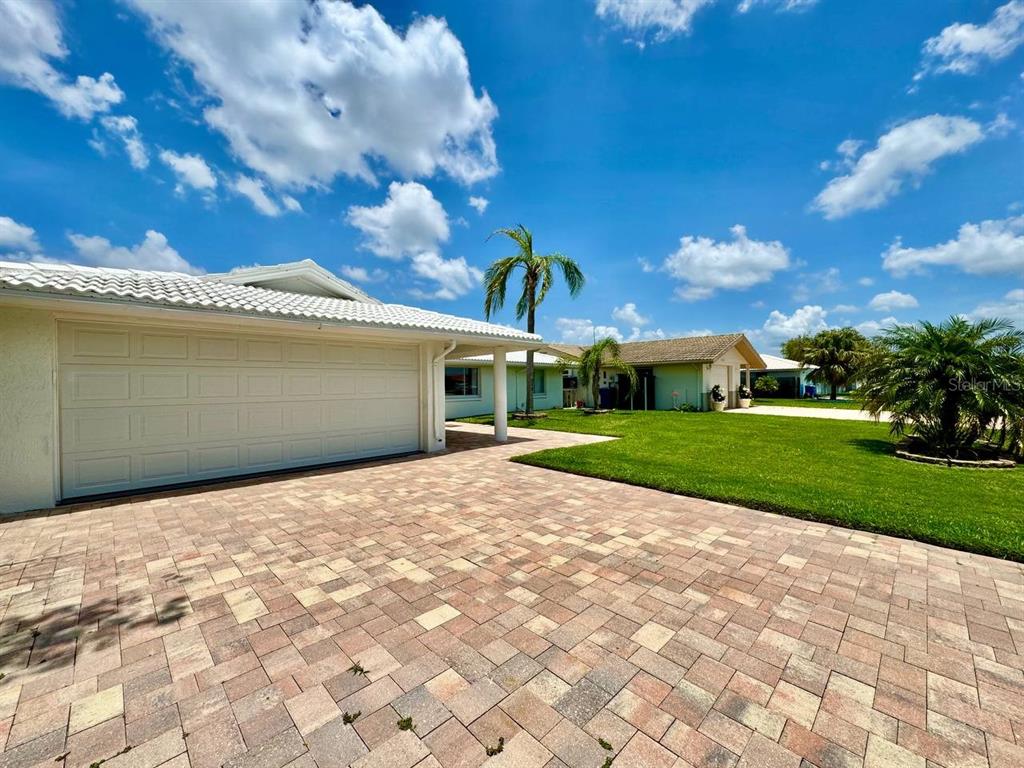 4037 Topsail Trail New Port Richey, FL 34652 - Photo 3 of 35
