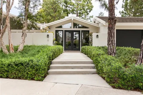 $7,495,000 | 11 Greenbriar Lane, Newport Beach, CA 92660