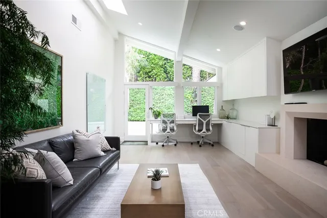 $7,495,000 | 11 Greenbriar Lane, Newport Beach, CA 92660