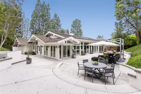 $7,495,000 | 11 Greenbriar Lane, Newport Beach, CA 92660