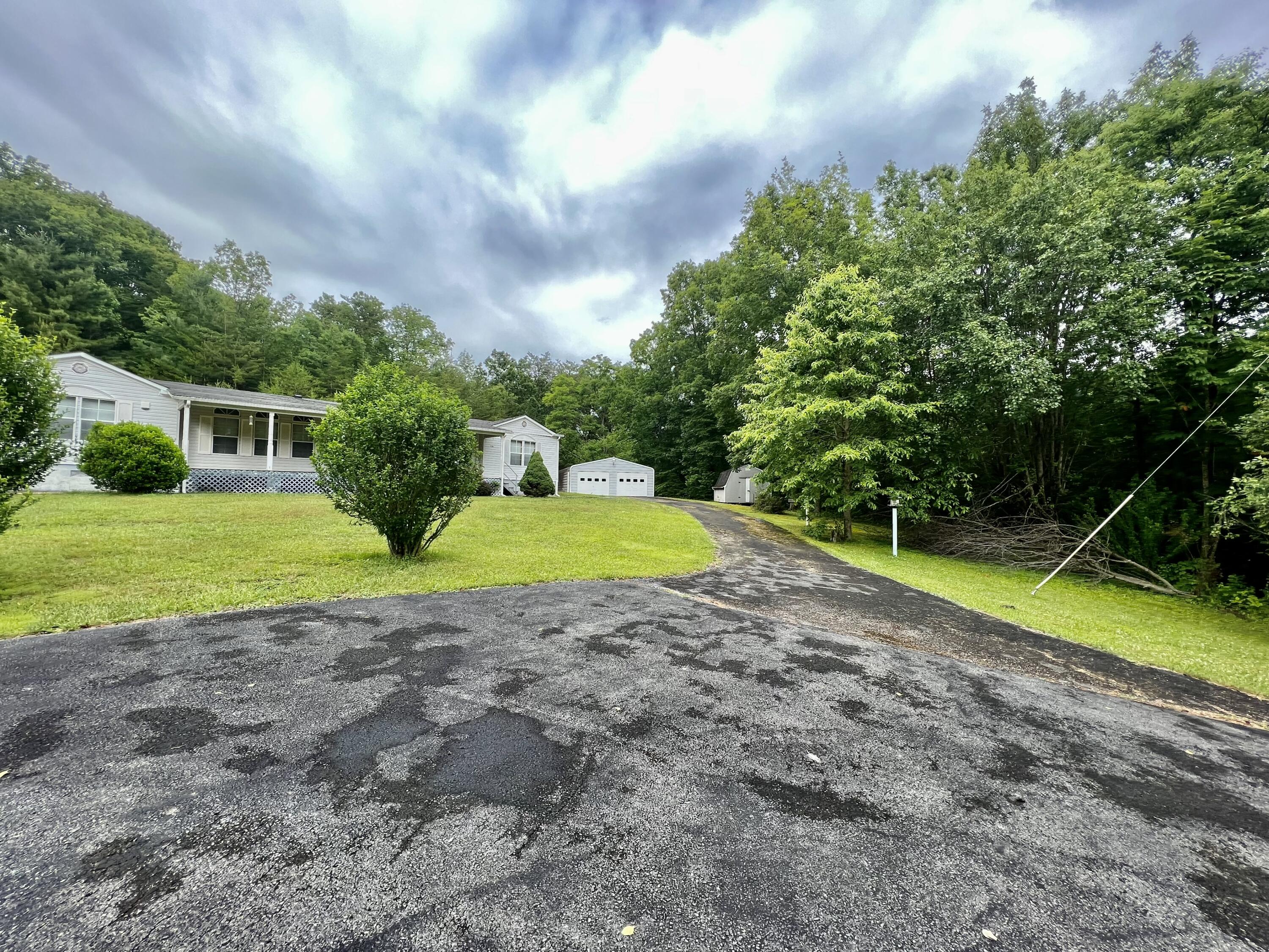 856 Harrod Branch Road London, KY 40741 - Photo 5 of 51 5381786C-FA79-43E1-B2B5-CE425E2AD8A7