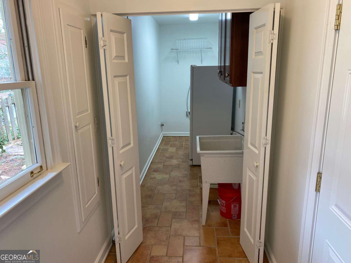 7155 Roswell Road, Unit 42 Sandy Springs, GA 30328 - Photo 29 of 38