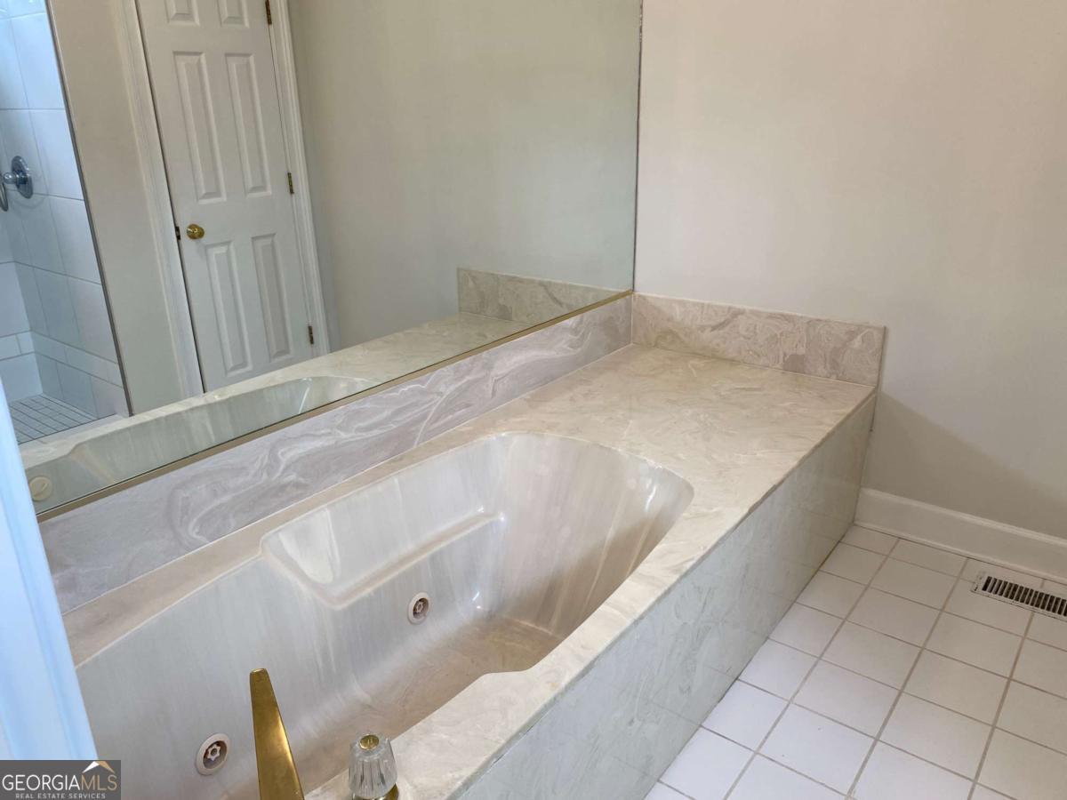 7155 Roswell Road, Unit 42 Sandy Springs, GA 30328 - Photo 30 of 38