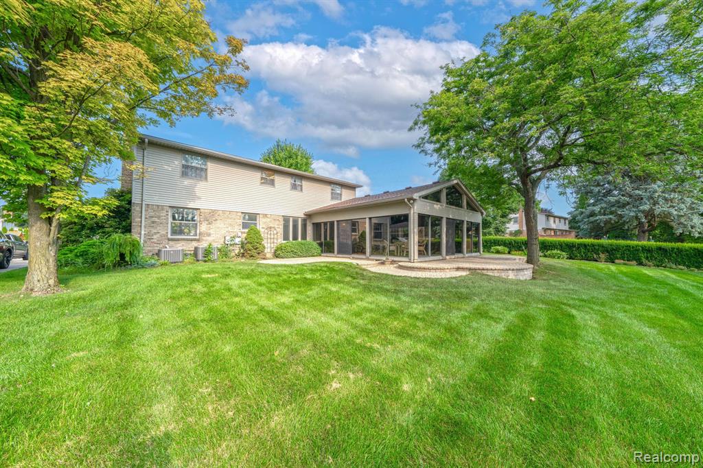 958 Langley Road Rochester Hills, MI 48309 - Photo 5 of 29