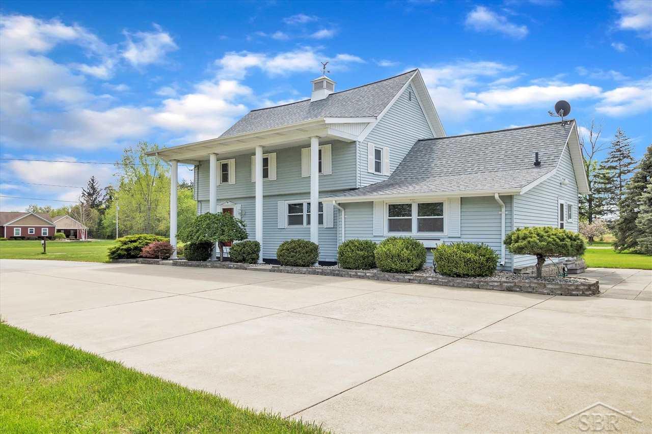 16680 Ederer Road Hemlock, MI 48626 - Photo 2 of 30