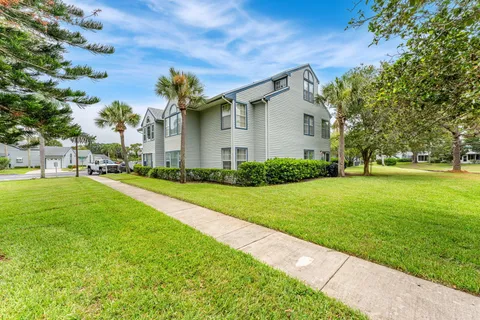 $185,000 | 4880 Lake Waterford Way West, Unit 3220, Melbourne, FL 32901