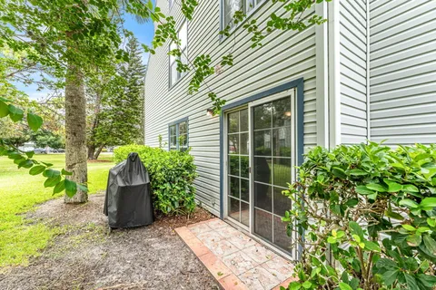 $185,000 | 4880 Lake Waterford Way West, Unit 3220, Melbourne, FL 32901