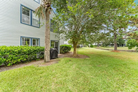 $185,000 | 4880 Lake Waterford Way West, Unit 3220, Melbourne, FL 32901