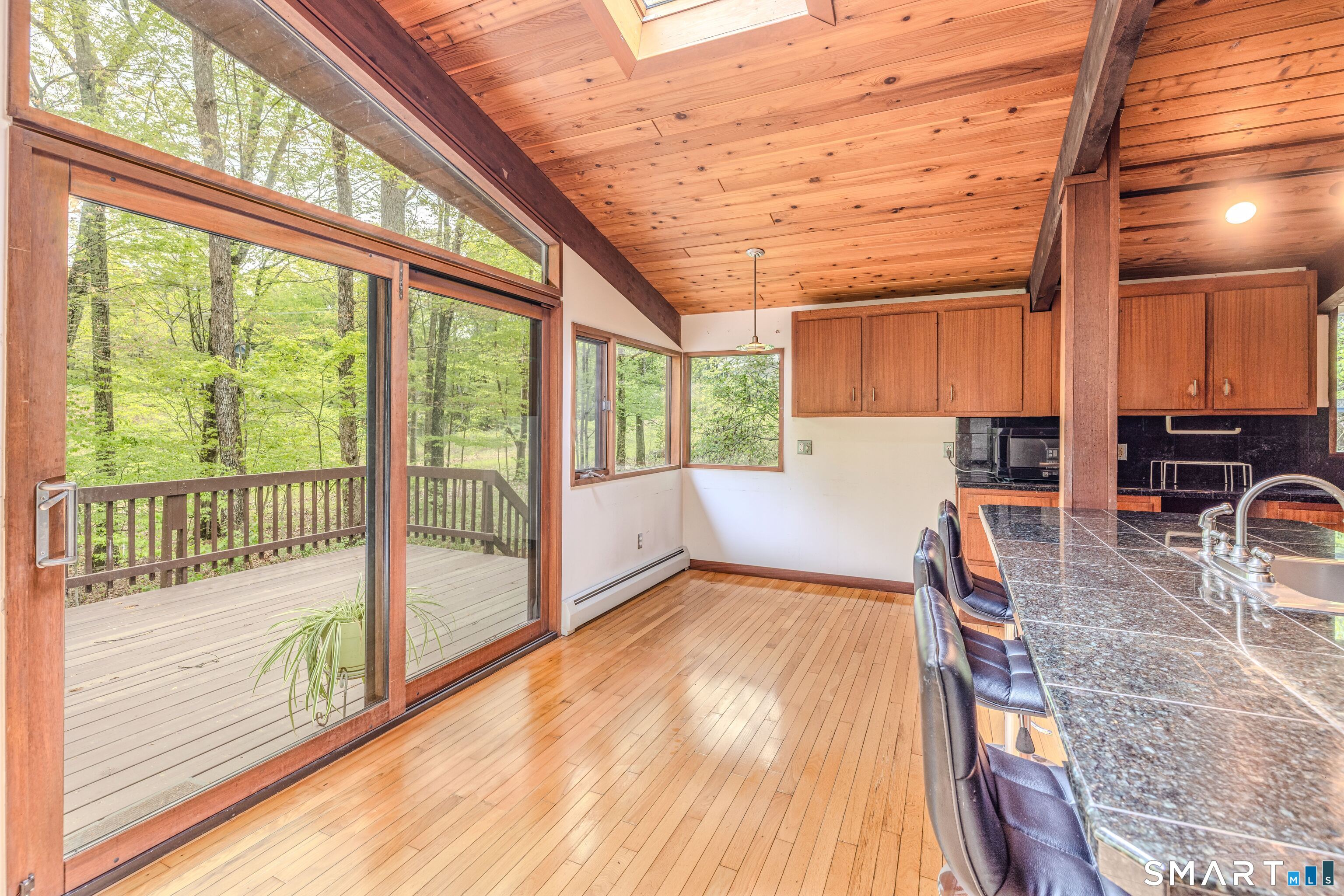 88 Hillyndale Road Mansfield, CT 06268 - Photo 14 of 40