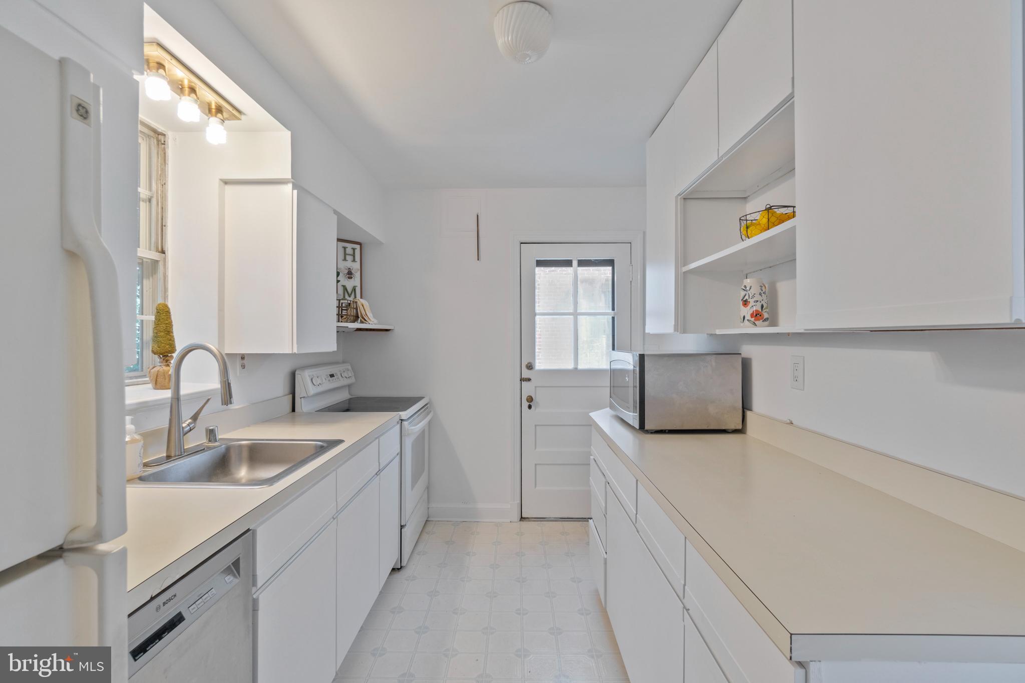 9002 Walden Road Silver Spring, MD 20901 - Photo 7 of 23 Bright kitchen.
