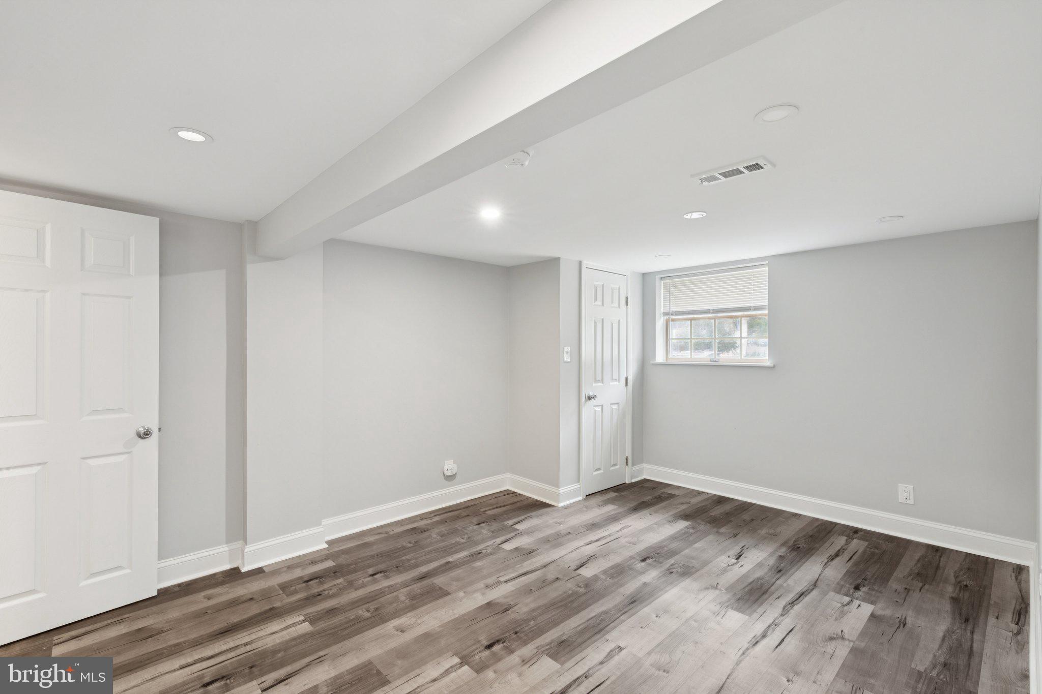 407 Yorkshire Road Cherry Hill, NJ 08034 - Photo 45 of 62 a view of room and window