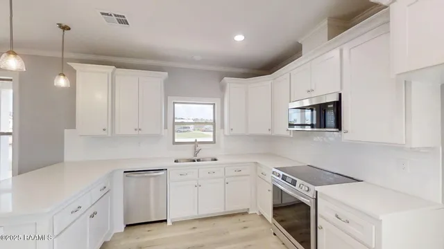 $189,900 | 9916 Lou Ella Road, Kaplan, LA 70548