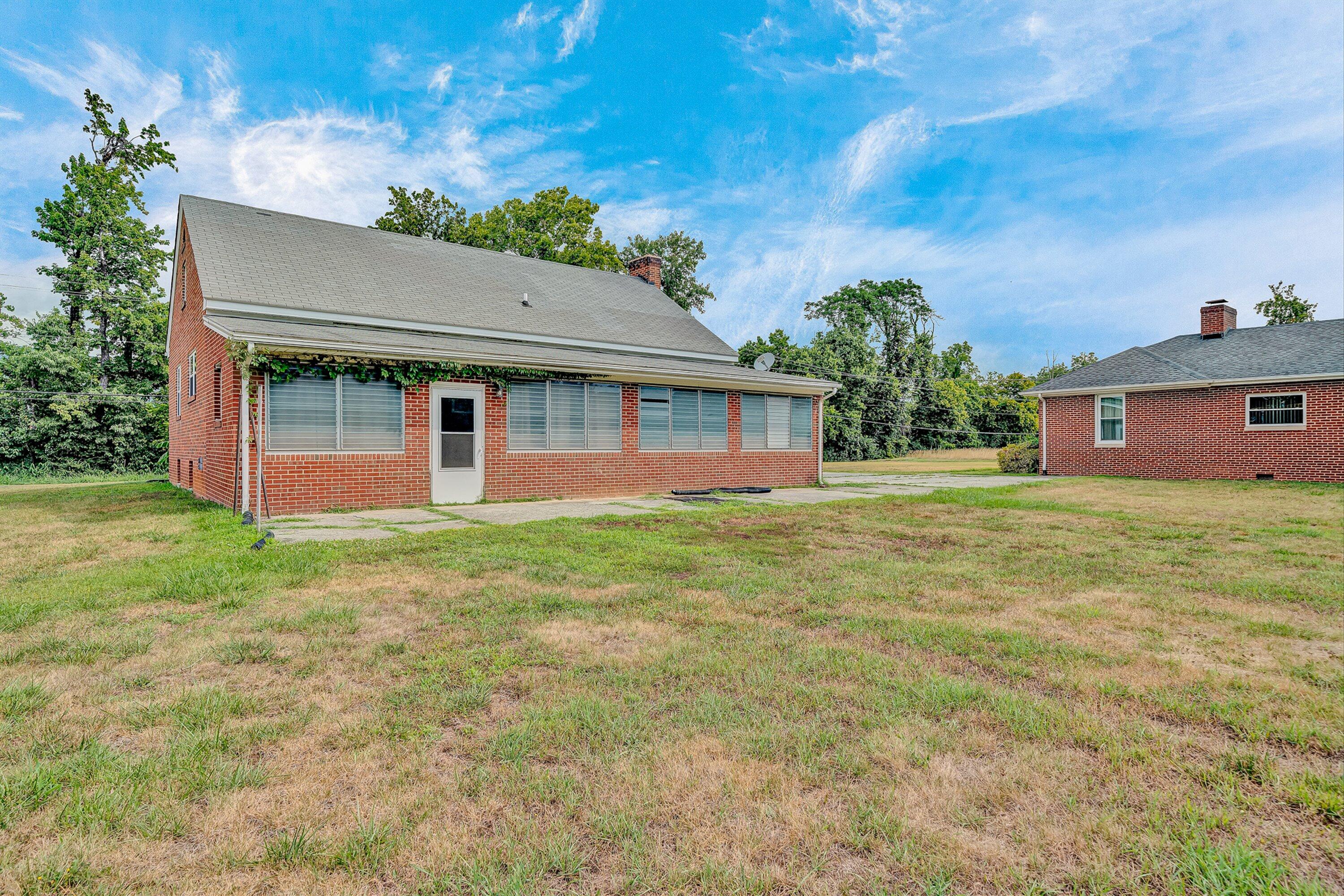 2362 West Riverside Drive Salem, VA 24153 - Photo 37 of 37 37-VM-04632