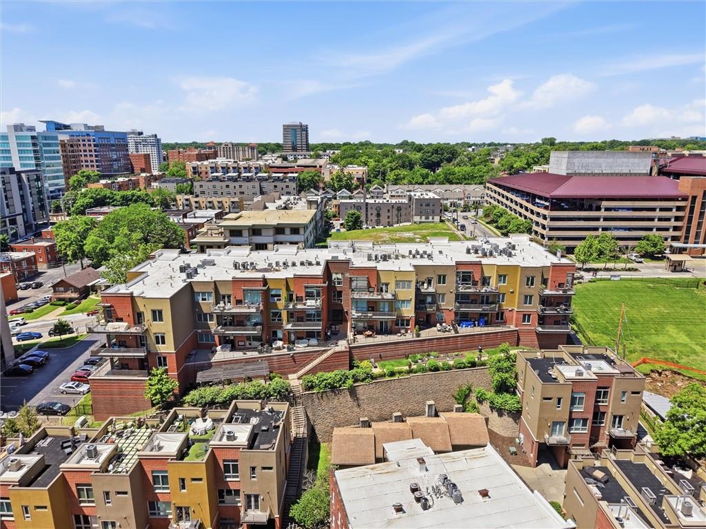 4521 Wornall Road, Unit 211 Kansas City, MO 64111 - Photo 40 of 41