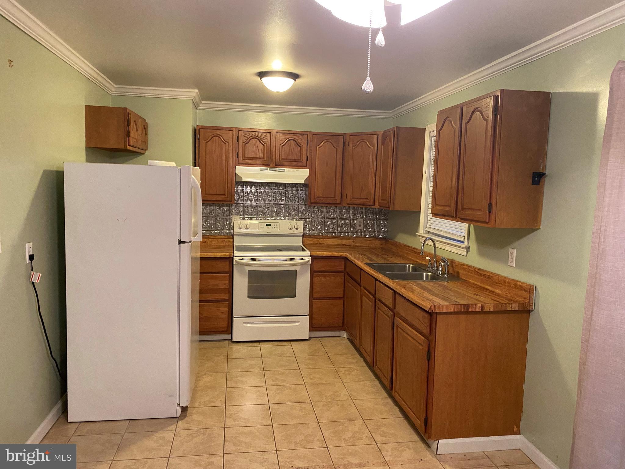 40099 Big Chestnut Road Leonardtown, MD 20650 - Photo 9 of 20 Kitchen