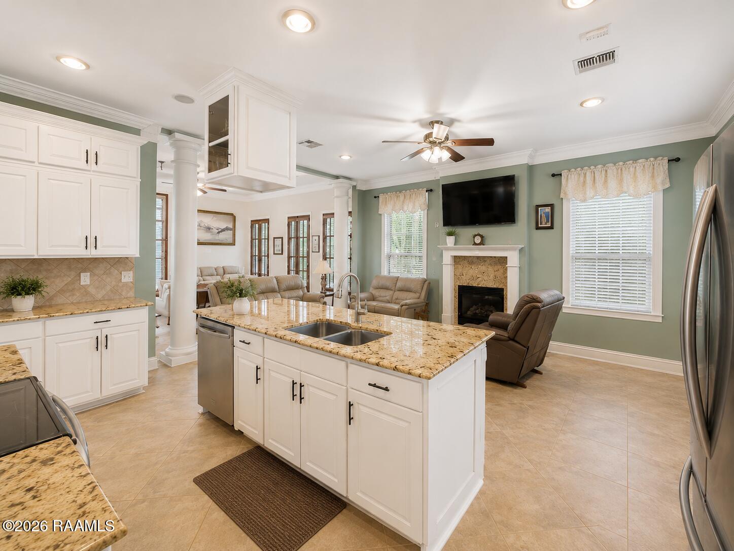 2406 Belle Ruelle Street New Iberia, LA 70563 - Photo 16 of 46