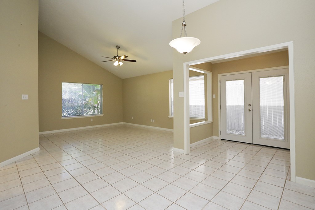 12706 Monaco Road Houston, TX 77070 - Photo 3 of 10