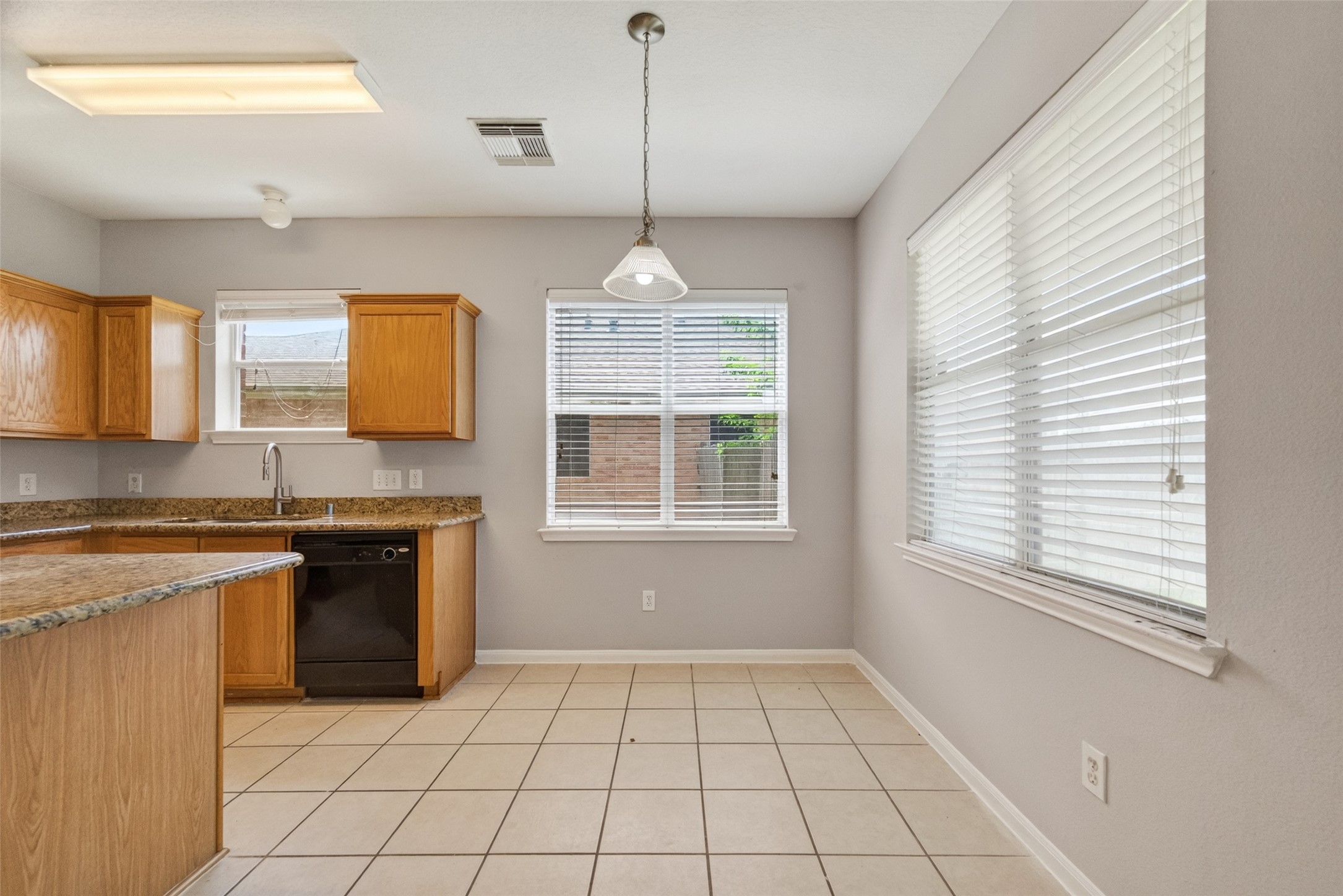 16119 Gavin Lane Houston, TX 77049 - Photo 11 of 44