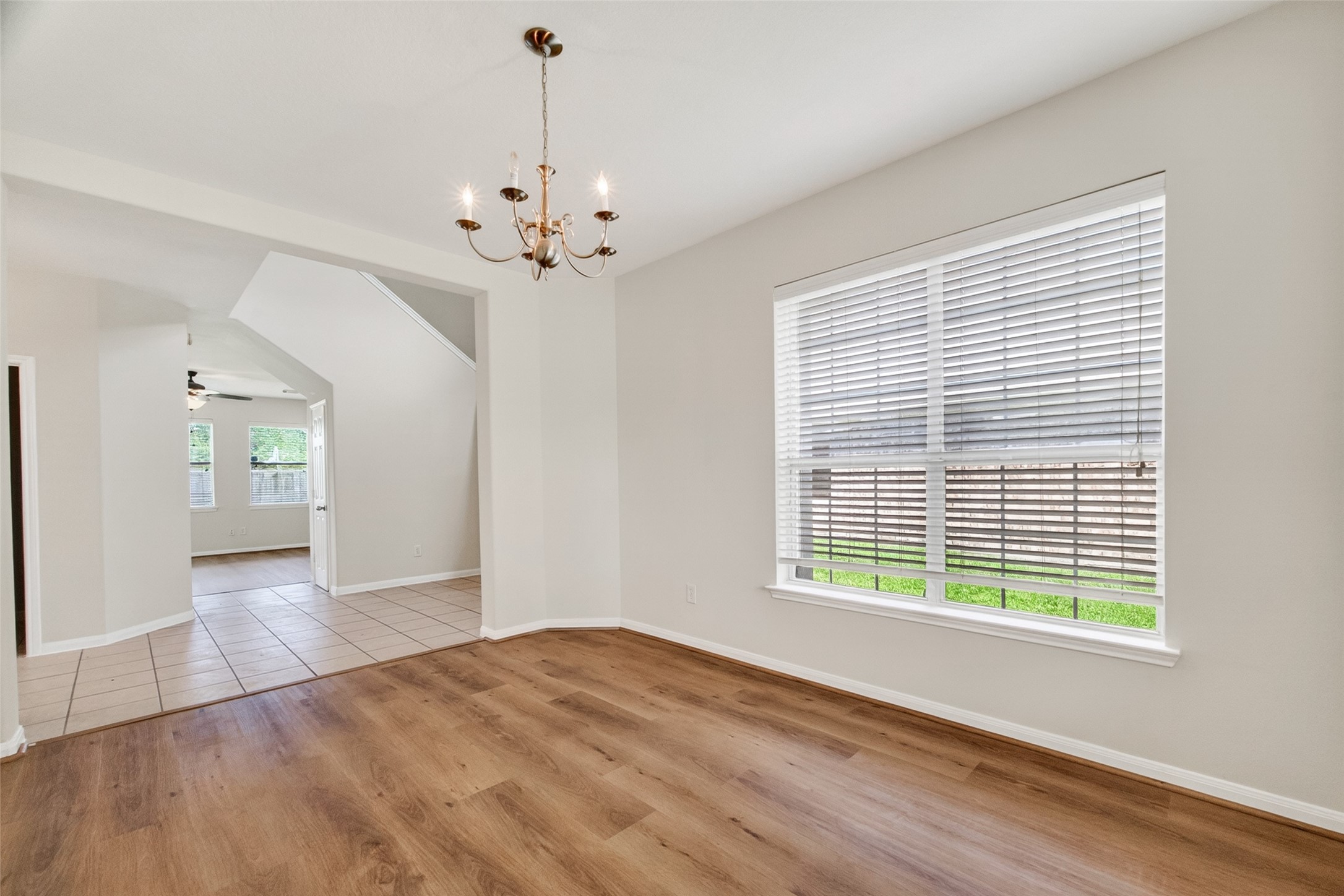 16119 Gavin Lane Houston, TX 77049 - Photo 5 of 44