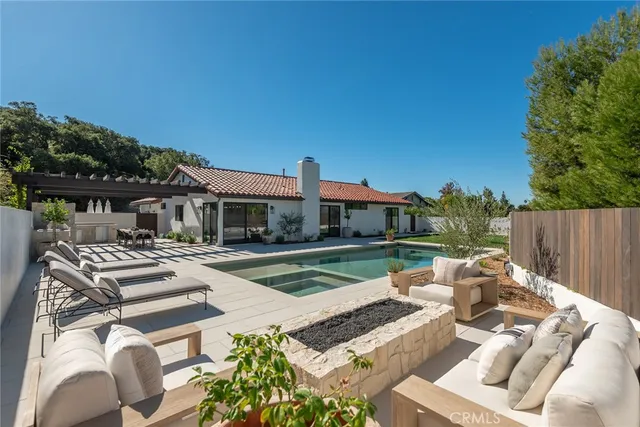 $1,399,999 | 801 Spring Wood Street, Newbury Park, CA 91320