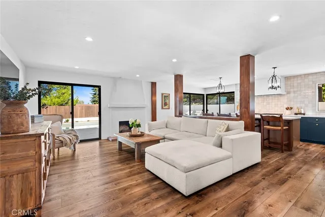 $1,399,999 | 801 Spring Wood Street, Newbury Park, CA 91320