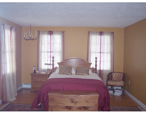 5 Valentine Road Hopkinton, MA 01748 - Photo 6 of 9 Gallery Image 6