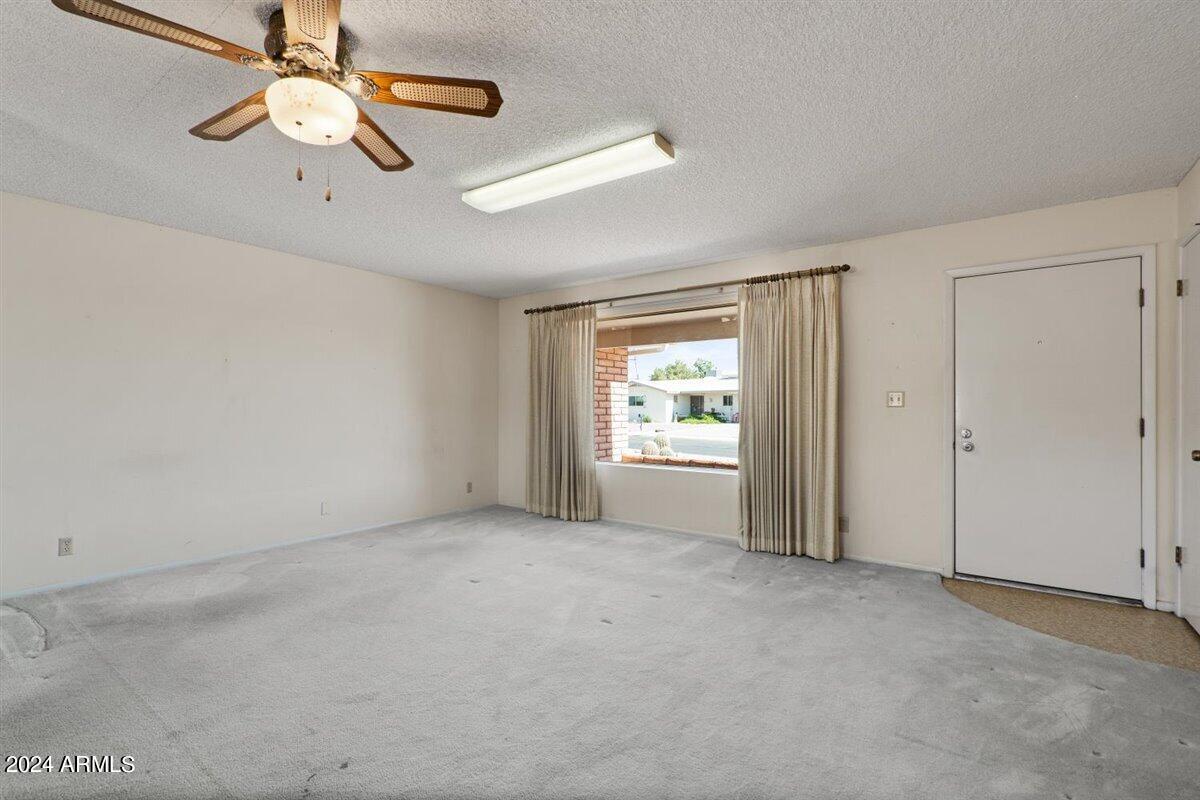 6456 East Decatur Street Mesa, AZ 85205 - Photo 5 of 30 06-Living Room