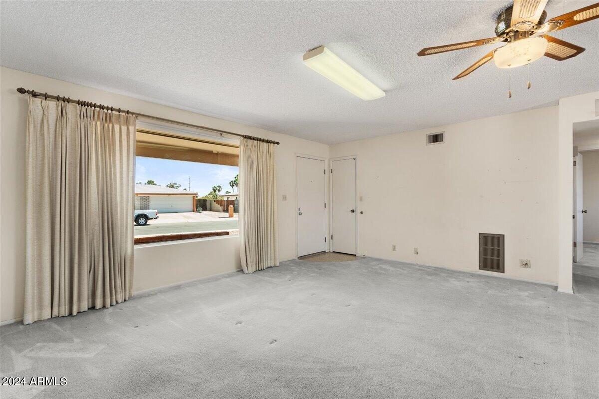 6456 East Decatur Street Mesa, AZ 85205 - Photo 6 of 30 07-Living Room