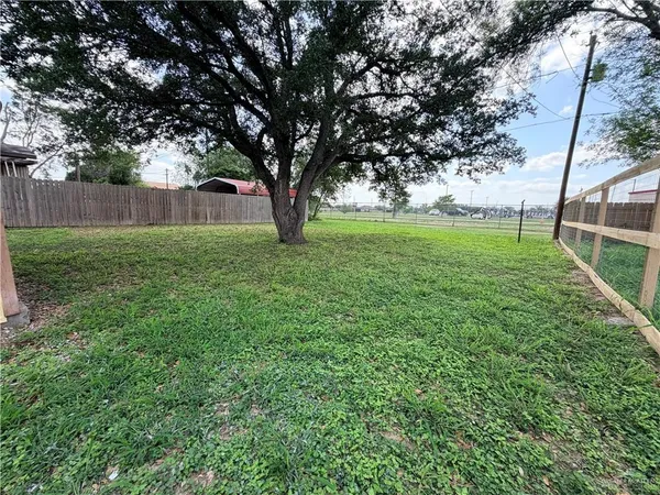 $1,200 | 837 South 13th Street, Alamo, TX 78516
