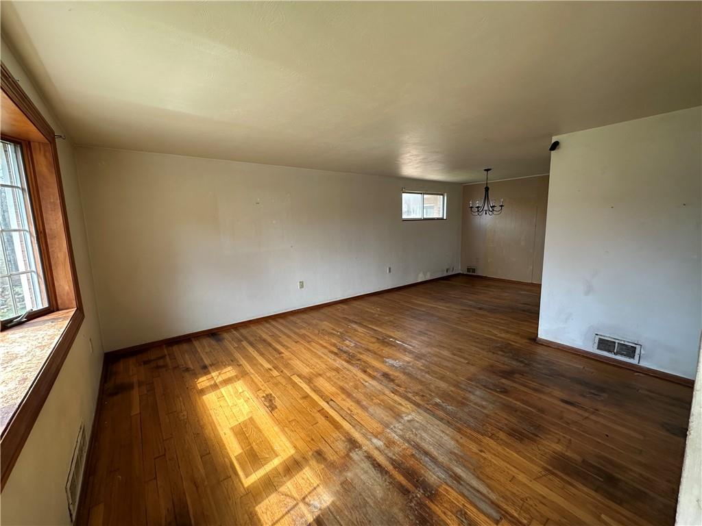 14 West Hillcrest Road Eighty Four, PA 15330 - Photo 2 of 21