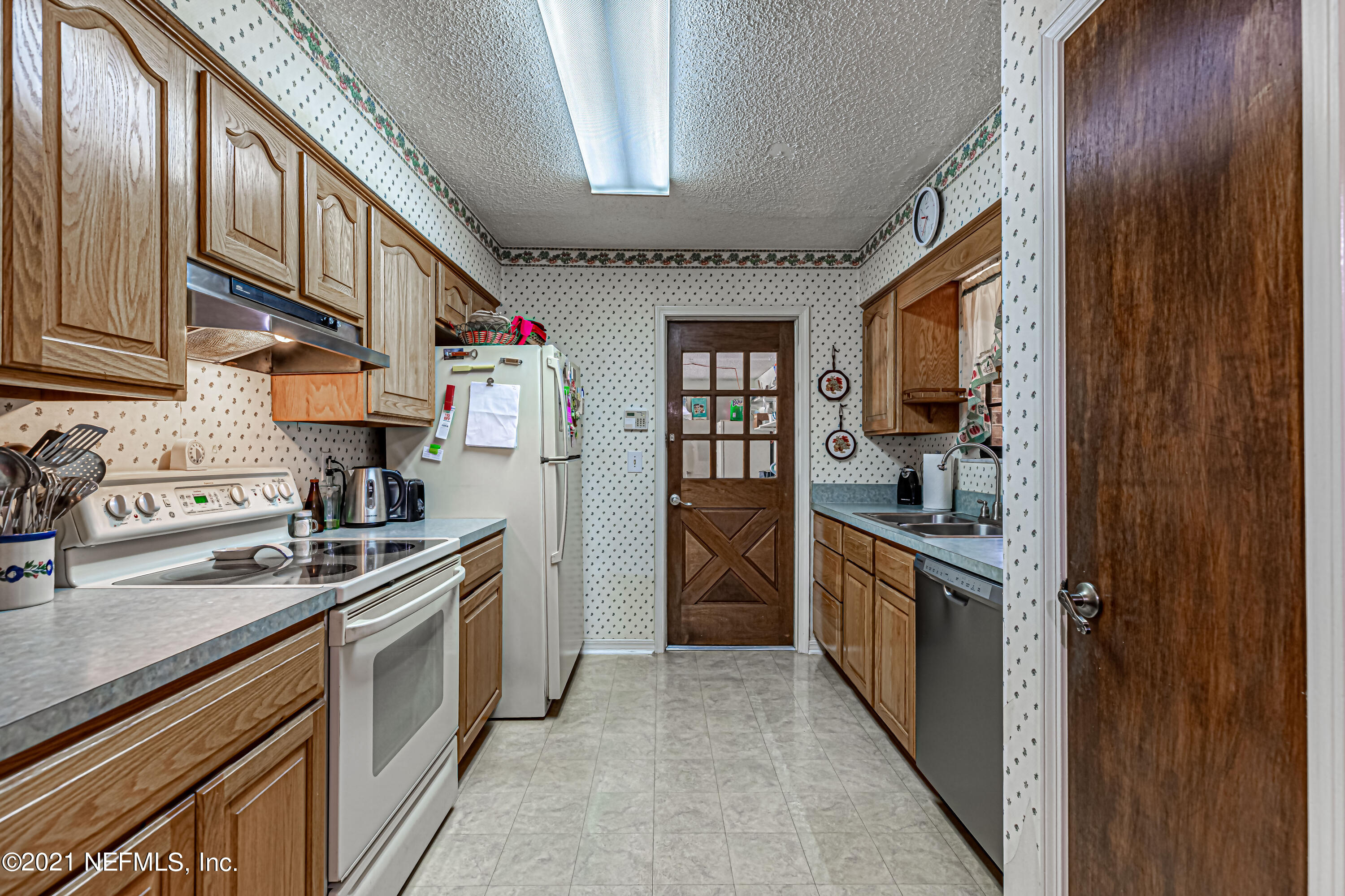 1340 Starling Road Middleburg, FL 32068 - Photo 12 of 50 12-Kitchen