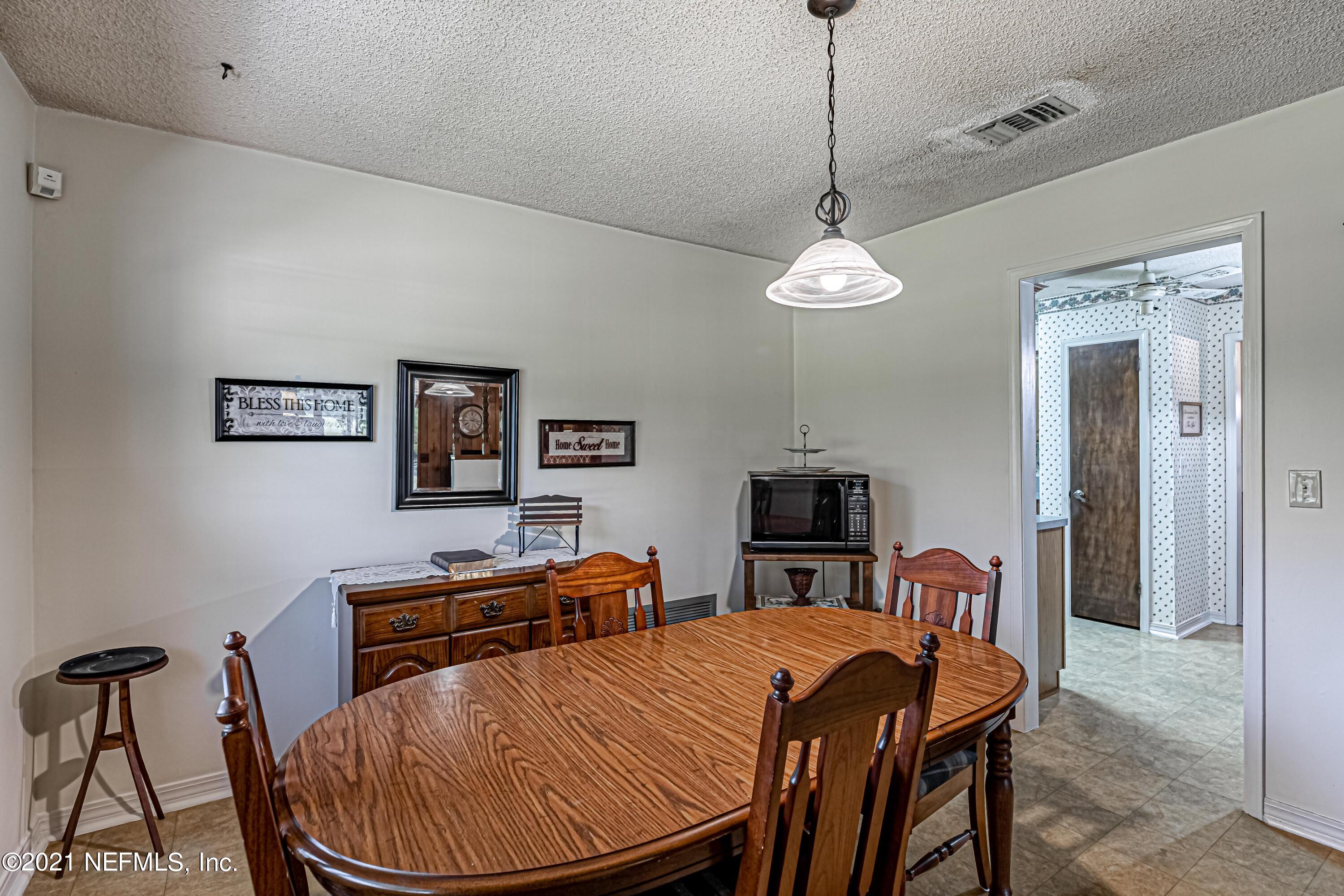 1340 Starling Road Middleburg, FL 32068 - Photo 17 of 50 17-Dining Room