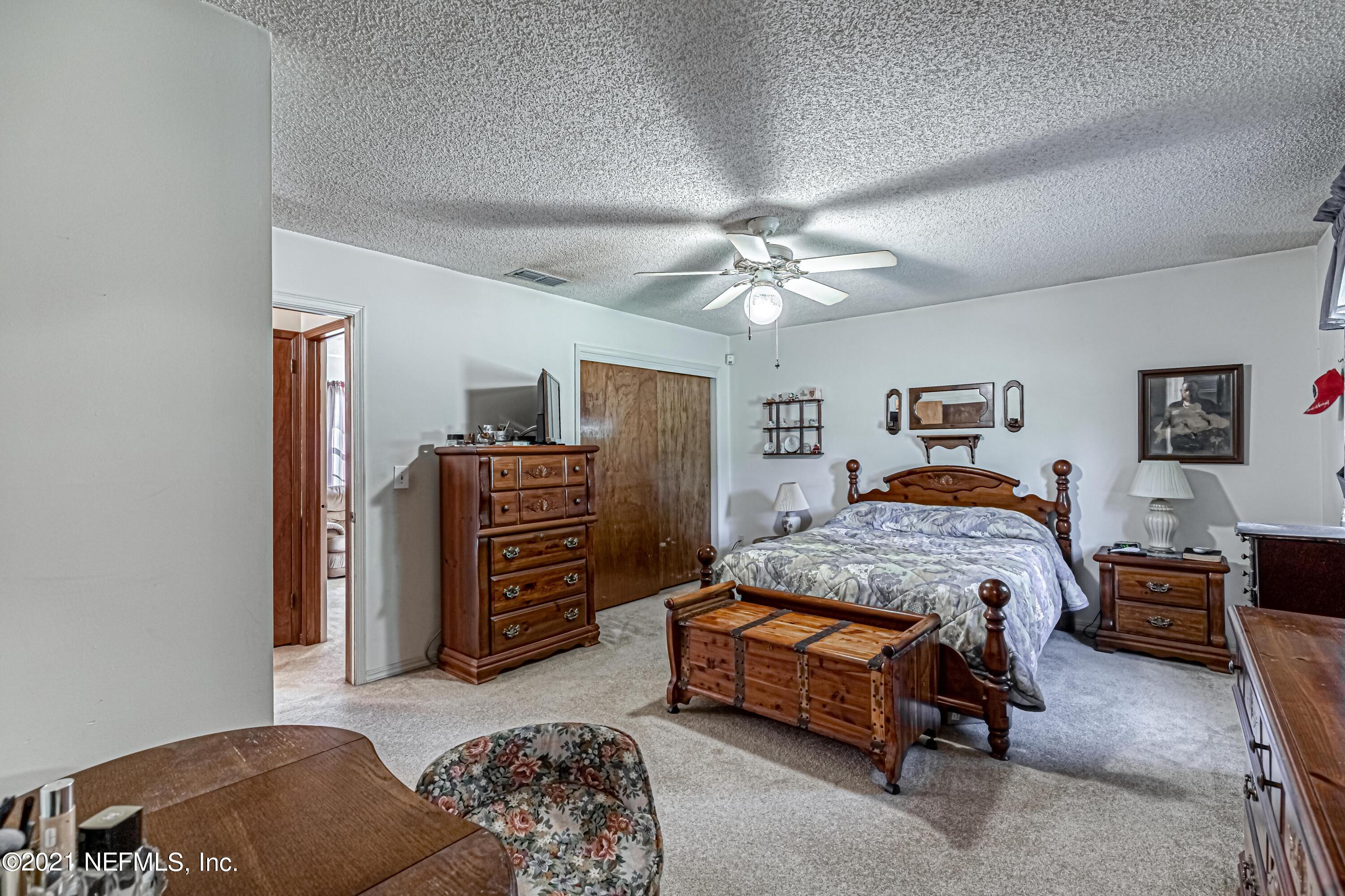 1340 Starling Road Middleburg, FL 32068 - Photo 22 of 50 22-Owner's bedroom